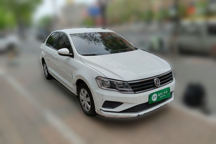 Used Volkswagen Jetta 2017 1.5L Manual Fashion Edition Front Right 45 Deg