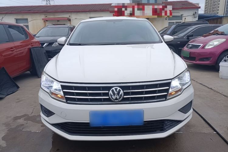 Used Volkswagen Jetta 2017 1.5L Manual Fashion Edition Front