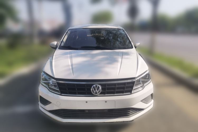 Used Volkswagen Jetta 2017 1.5L Manual Fashion Edition Front