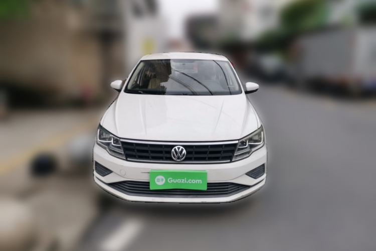 Used Volkswagen Jetta 2017 1.4L Manual Fashion Edition Front