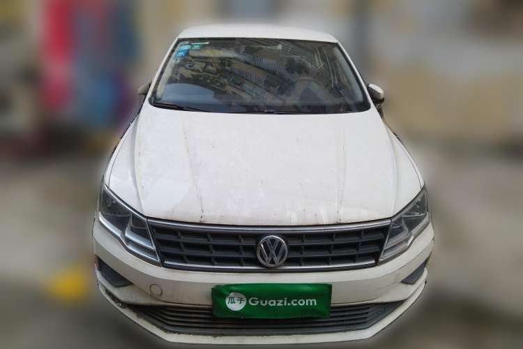 Used Volkswagen Jetta 2017 1.4L Manual Fashion Edition Front