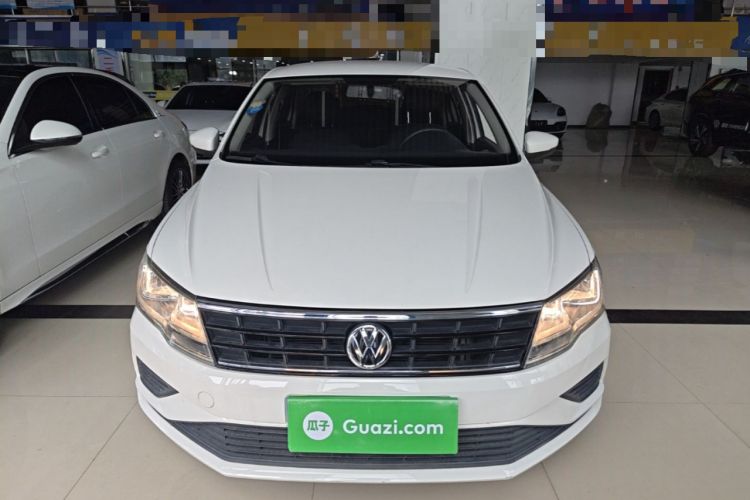Used Volkswagen Jetta 2017 1.5L Manual Fashion Edition Front