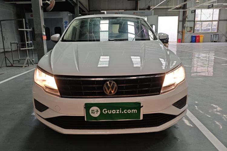 Used Volkswagen Jetta 2017 1.4L Manual Fashion Edition Front