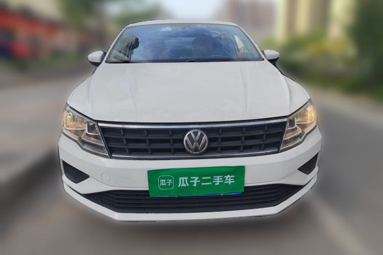 Used Volkswagen Jetta 2017 1.5L Manual Fashion Edition Front