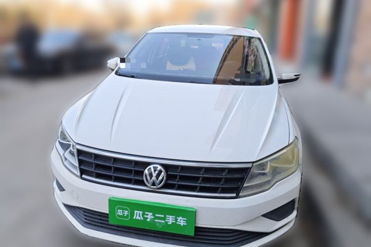 Used Volkswagen Jetta 2017 1.5L Manual Fashion Edition Front