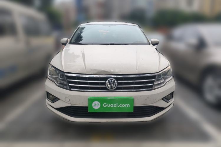 Used Volkswagen Jetta 2017 1.4L Manual Fashion Edition Front