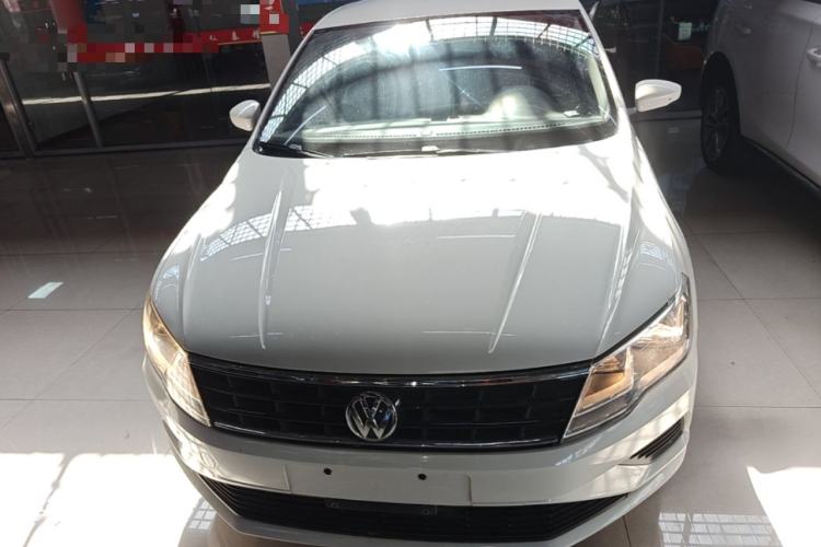 Used Volkswagen Jetta 2017 1.5L Manual Fashion Edition Front