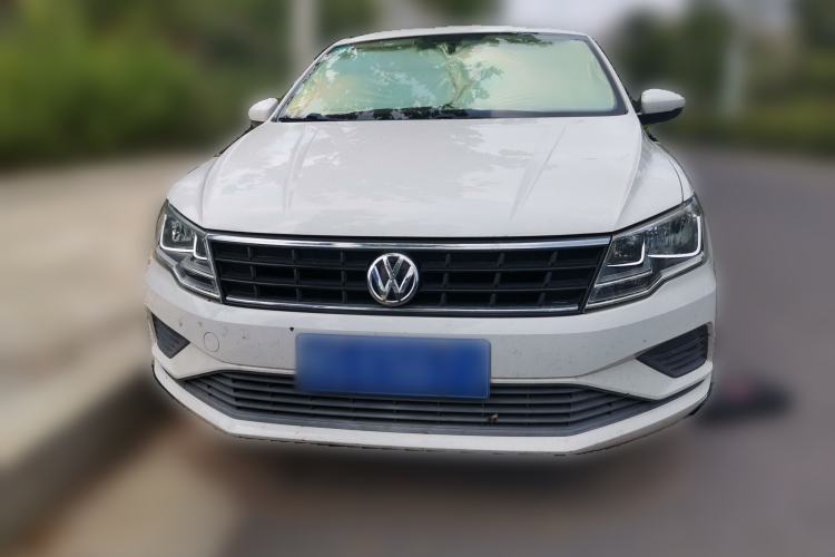 Used Volkswagen Jetta 2017 1.4L Manual Fashion Edition Front