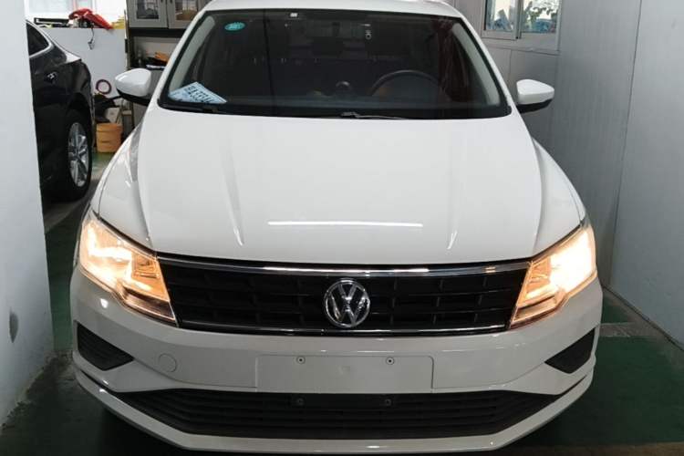 Used Volkswagen Jetta 2017 1.5L Automatic Fashion Model Front