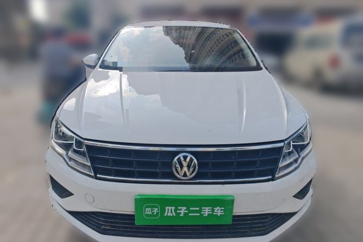 Used Volkswagen Jetta 2017 1.5L Manual Fashion Edition Front