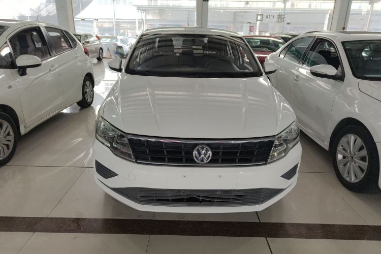 Used Volkswagen Jetta 2017 1.4L Manual Fashion Edition Front
