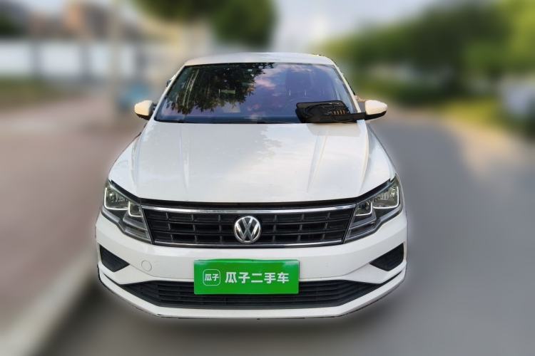 Used Volkswagen Jetta 2017 1.5L Manual Fashion Edition Front