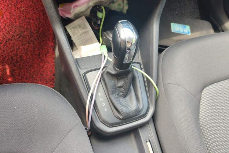 Used Volkswagen Jetta 2017 1.5L Automatic Fashion Model Gear Lever