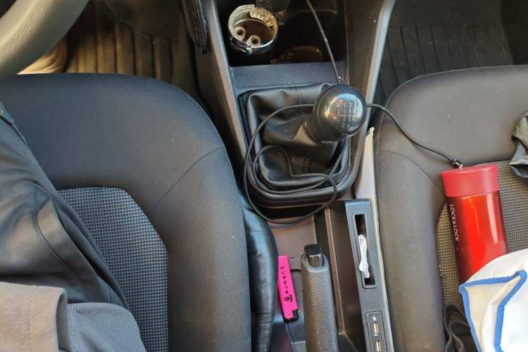 Used Volkswagen Jetta 2017 1.5L Manual Fashion Edition Gear Lever