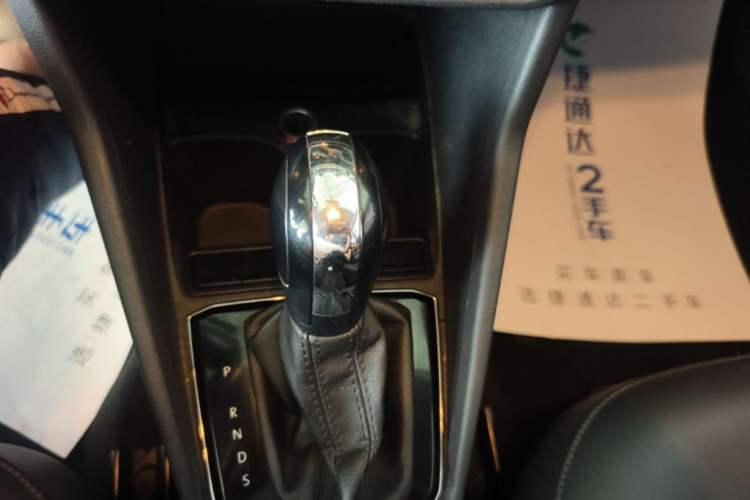 Used Volkswagen Jetta 2017 1.5L Automatic Comfort Model Gear Lever