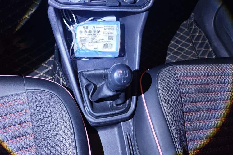 Used Volkswagen Jetta 2017 1.5L Manual Fashion Edition Gear Lever