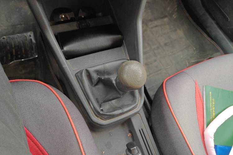 Used Volkswagen Jetta 2017 1.4L Manual Fashion Edition Gear Lever