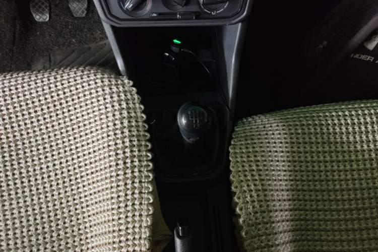 Used Volkswagen Jetta 2017 1.5L Manual Fashion Edition Gear Lever