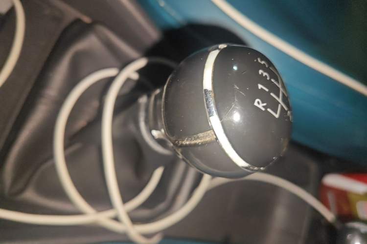 Used Volkswagen Jetta 2017 1.5L Manual Fashion Edition Gear Lever