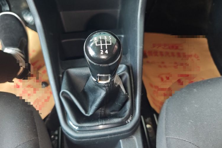 Used Volkswagen Jetta 2017 1.4L Manual Fashion Edition Gear Lever