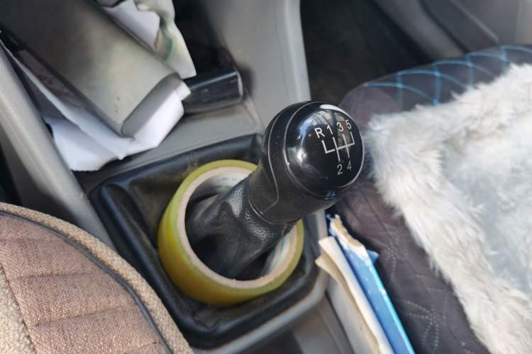 Used Volkswagen Jetta 2017 1.5L Manual Fashion Edition Gear Lever