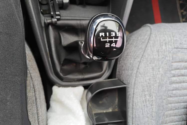 Used Volkswagen Jetta 2017 1.4L Manual Fashion Edition Gear Lever
