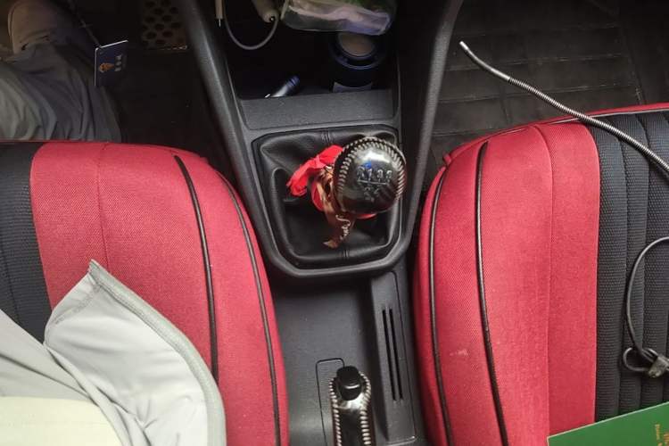 Used Volkswagen Jetta 2017 1.5L Manual Fashion Edition Gear Lever
