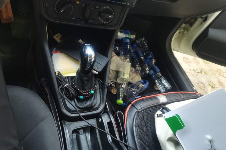 Used Volkswagen Jetta 2017 1.5L Automatic Fashion Model Gear Lever