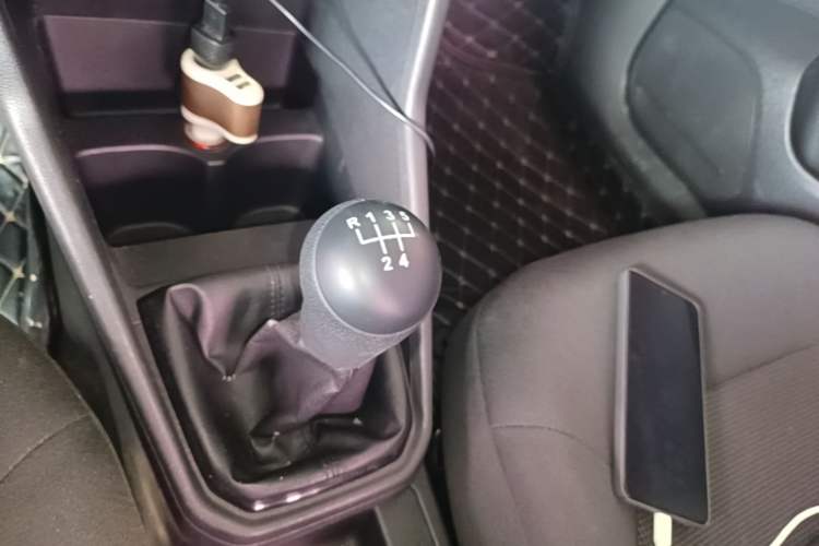 Used Volkswagen Jetta 2017 1.5L Manual Fashion Edition Gear Lever