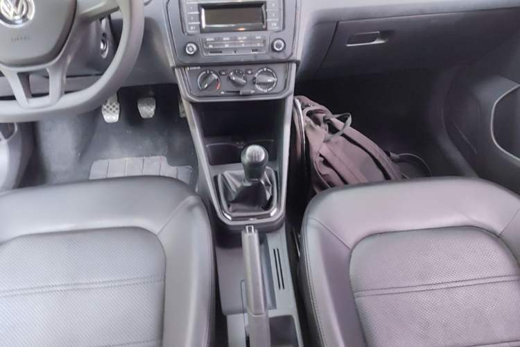 Used Volkswagen Jetta 2017 1.4L Manual Fashion Edition Gear Lever