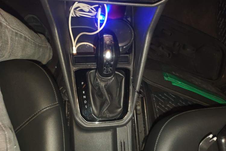 Used Volkswagen Jetta 2017 1.5L Automatic Comfort Model Gear Lever