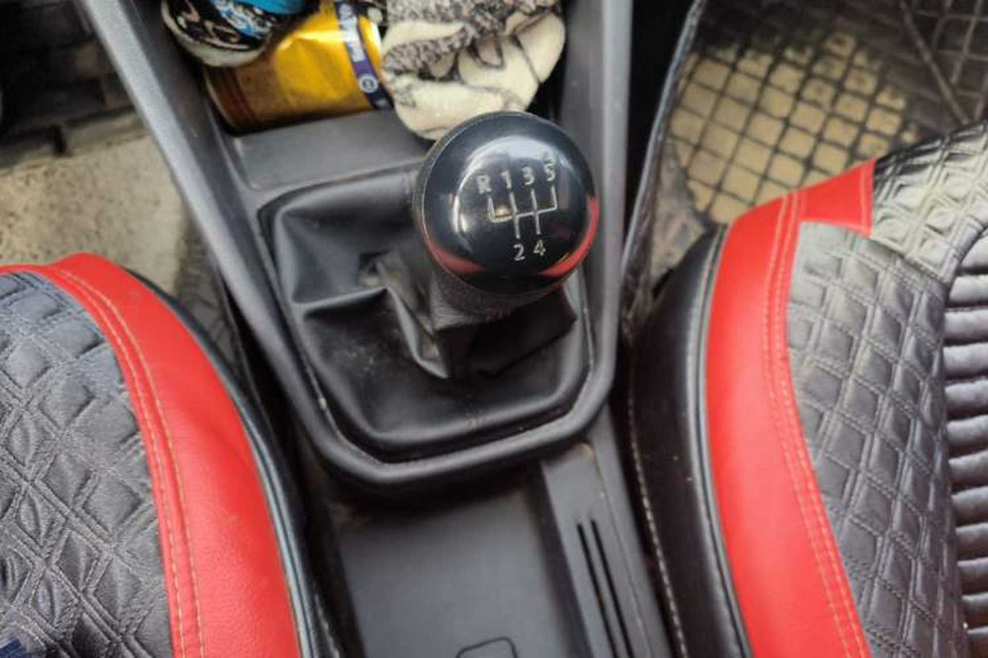 Used Volkswagen Jetta 2017 1.4L Manual Fashion Edition Gear Lever