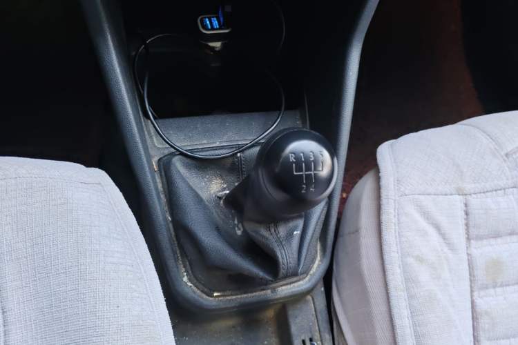 Used Volkswagen Jetta 2017 1.4L Manual Fashion Edition Gear Lever