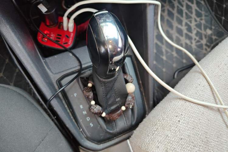 Used Volkswagen Jetta 2017 1.5L Automatic Fashion Model Gear Lever