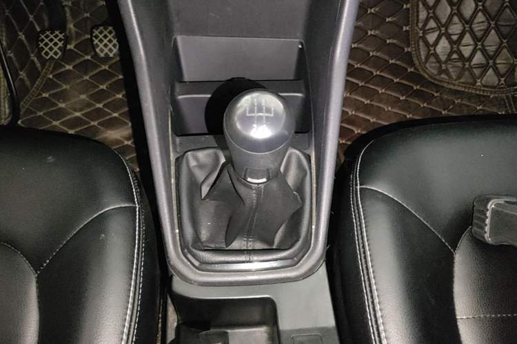 Used Volkswagen Jetta 2017 1.4L Manual Fashion Edition Gear Lever