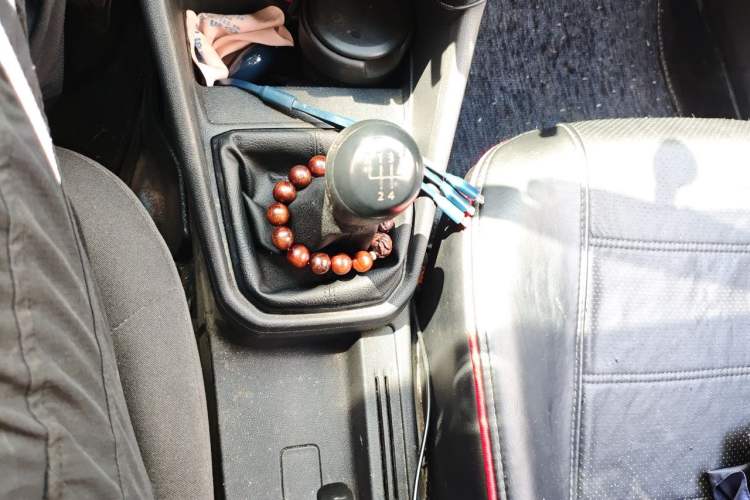 Used Volkswagen Jetta 2017 1.4L Manual Fashion Edition Gear Lever