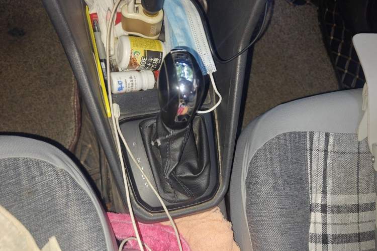 Used Volkswagen Jetta 2017 1.5L Automatic Fashion Model Gear Lever