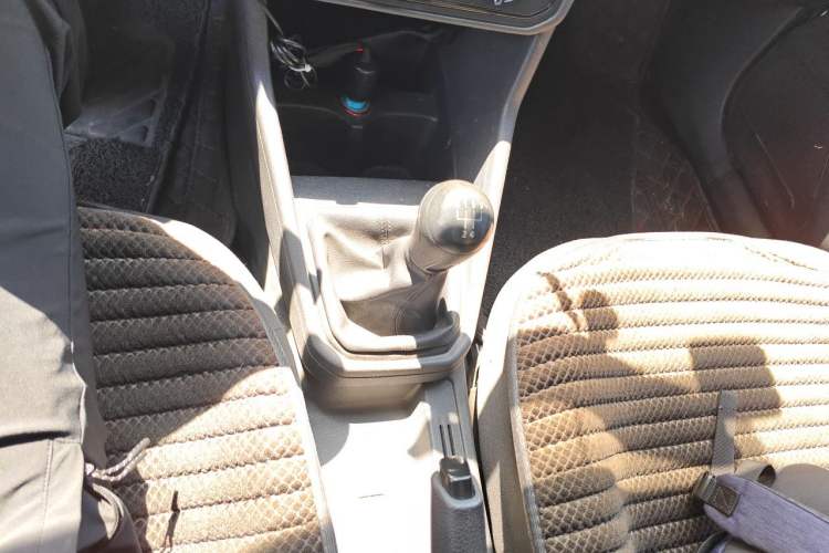 Used Volkswagen Jetta 2017 1.4L Manual Fashion Edition Gear Lever