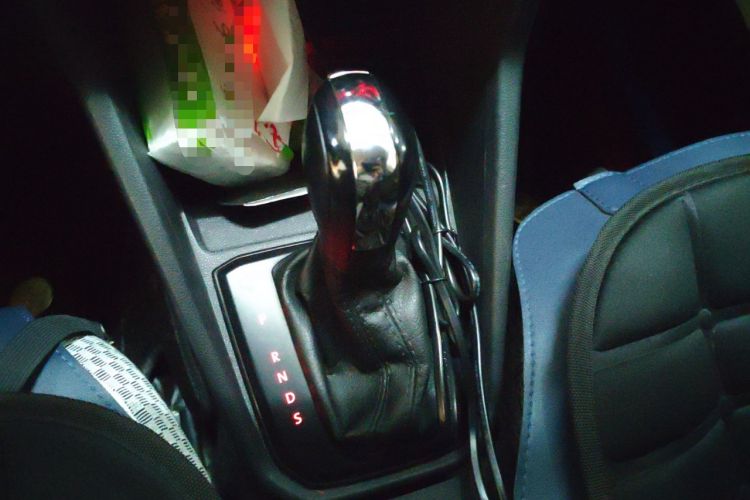 Used Volkswagen Jetta 2017 1.5L Automatic Fashion Model Gear Lever