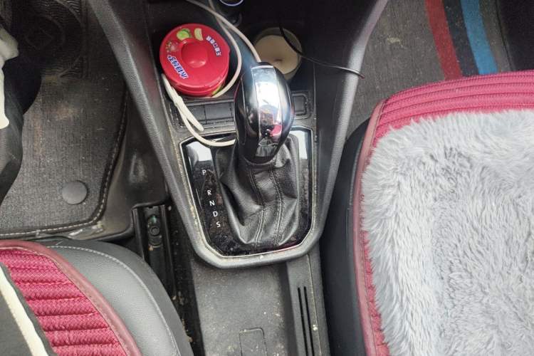 Used Volkswagen Jetta 2017 1.5L Automatic Comfort Model Gear Lever