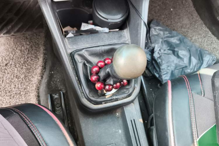 Used Volkswagen Jetta 2017 1.5L Manual Fashion Edition Gear Lever