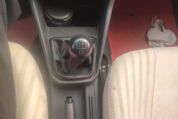 Used Volkswagen Jetta 2017 1.4L Manual Fashion Edition Gear Lever