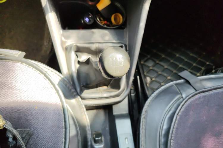 Used Volkswagen Jetta 2017 1.5L Manual Fashion Edition Gear Lever