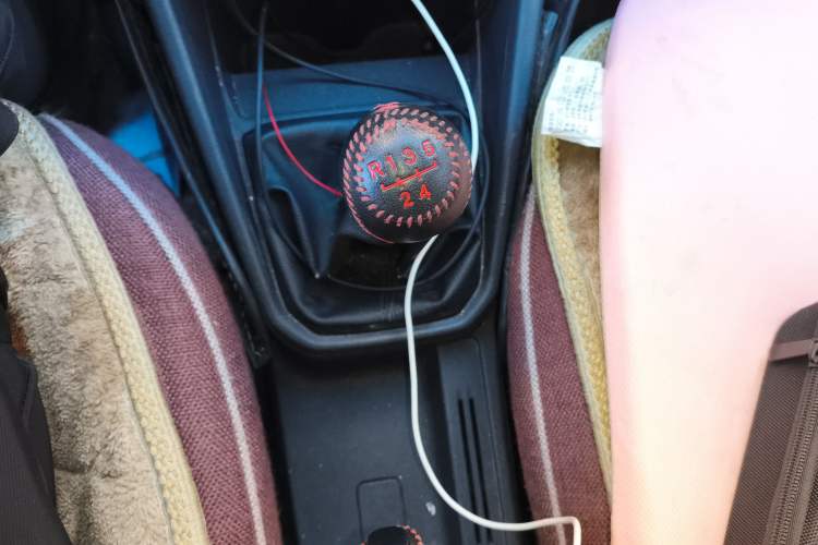 Used Volkswagen Jetta 2017 1.4L Manual Fashion Edition Gear Lever