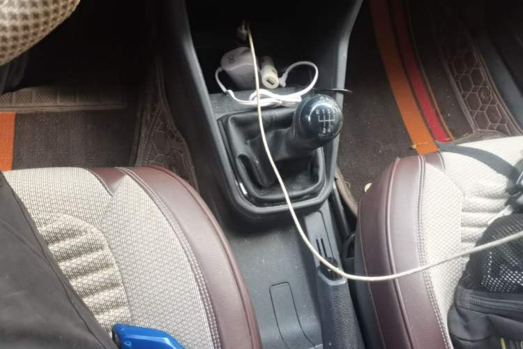 Used Volkswagen Jetta 2017 1.5L Manual Fashion Edition Gear Lever