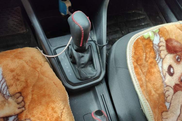 Used Volkswagen Jetta 2017 1.5L Automatic Fashion Model Gear Lever