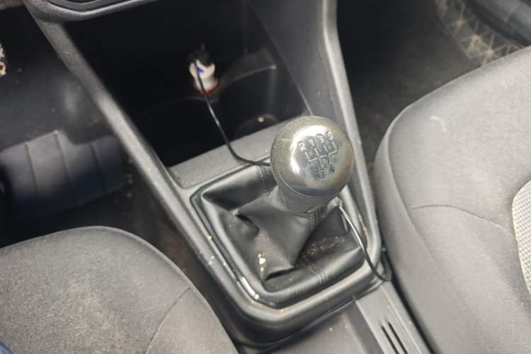 Used Volkswagen Jetta 2017 1.4L Manual Fashion Edition Gear Lever