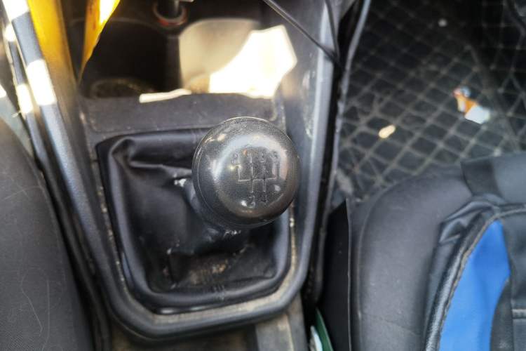 Used Volkswagen Jetta 2017 1.4L Manual Fashion Edition Gear Lever