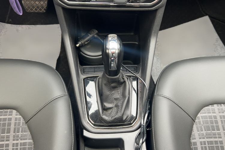 Used Volkswagen Jetta 2017 1.5L Automatic Comfort Model Gear Lever