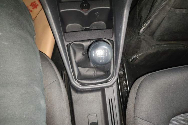 Used Volkswagen Jetta 2017 1.5L Manual Fashion Edition Gear Lever